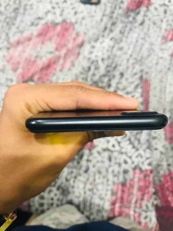 IPHONE 7+ 128gb finger non working urgent sell 2