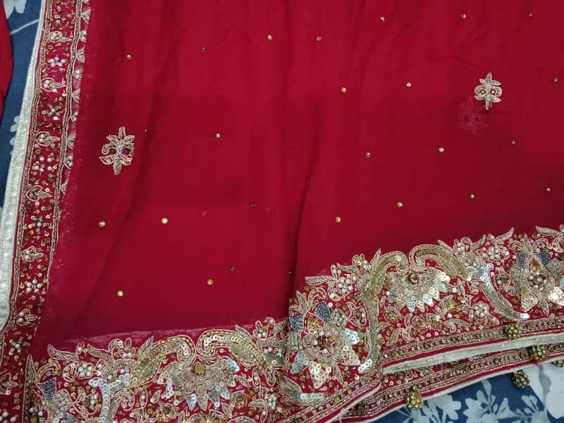 mehndi and Barat Lehnga 8