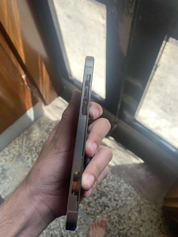 iphone 12 Pro Gold 128GB 2