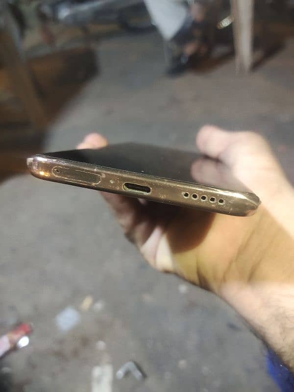 vivo v 40e 8/256 lash condition 1
