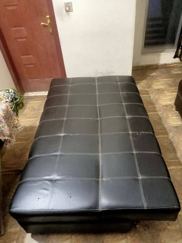 SOFA COMEBED just 7 month home used condition 10/9 jori hai 2 sofe hai 2