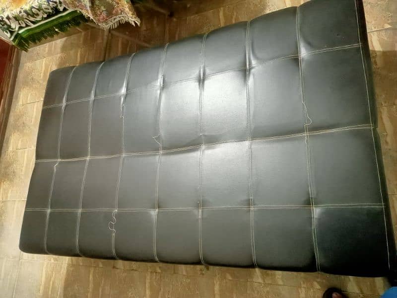 SOFA COMEBED just 7 month home used condition 10/9 jori hai 2 sofe hai 3