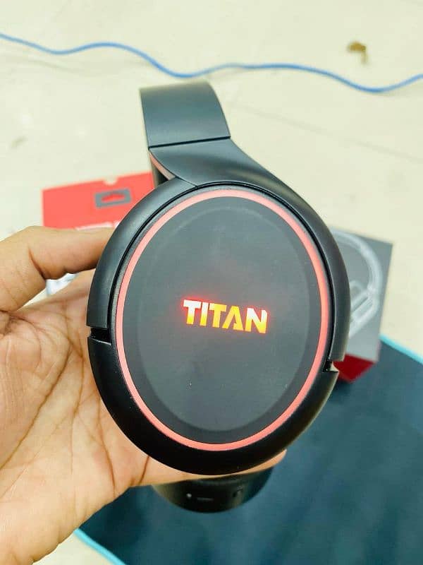 Branded Headphone Wireless With noise cancelation/Rgb lighting 1