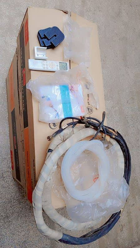 1 ton TCL inverter AC 8