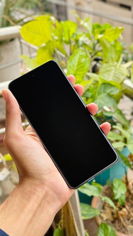 Google Pixel 8 5G 4