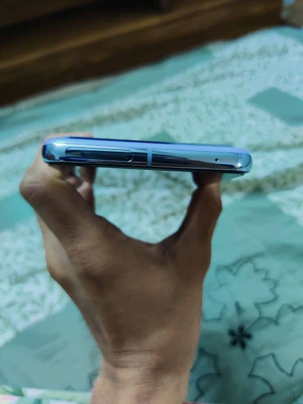 google pixel 8 pro condition 10/10 no refurbished 12/128 All ok 2