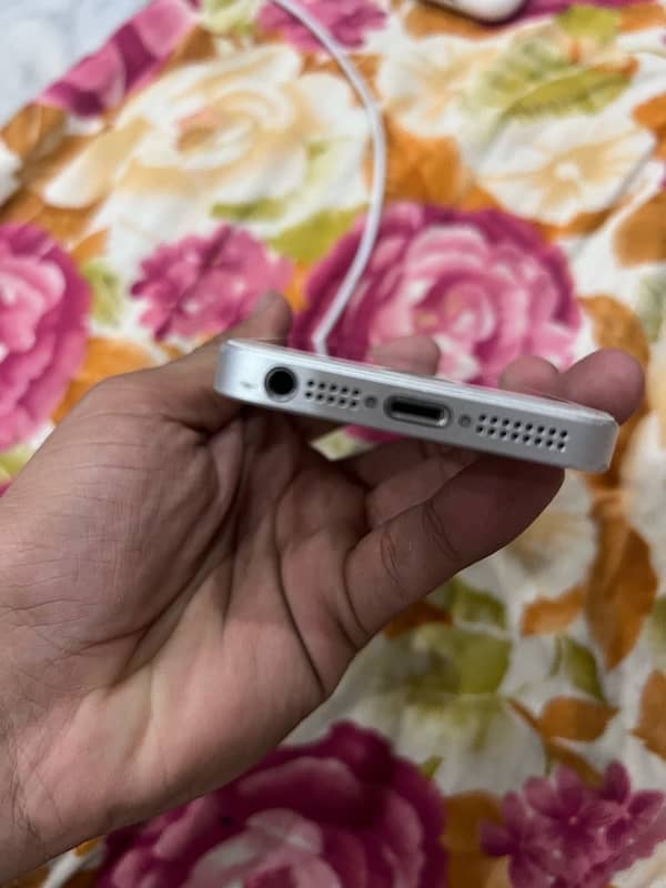 iPhone 5se 2016 4