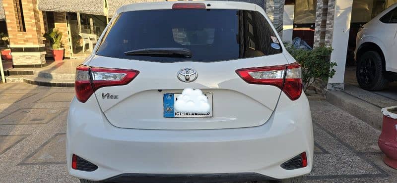 Toyota Vitz 2017 9