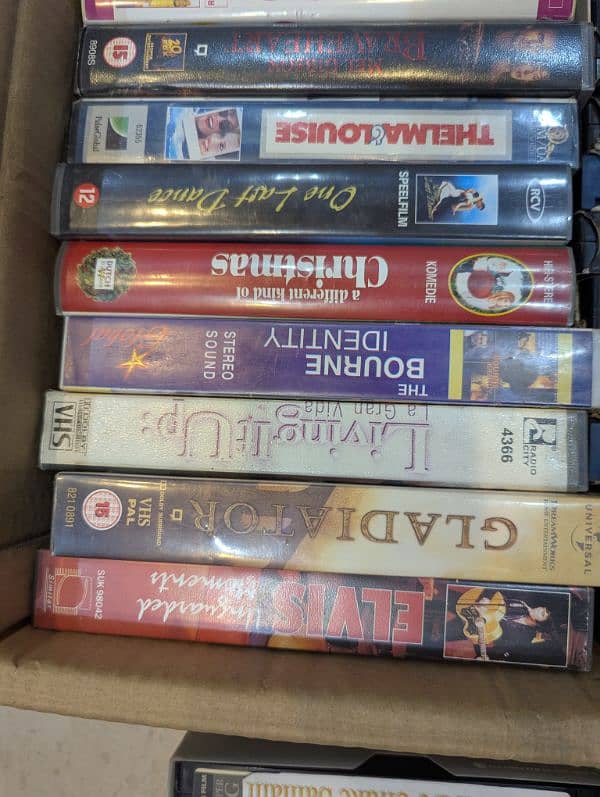 vhs/vcr cassette read the description 0