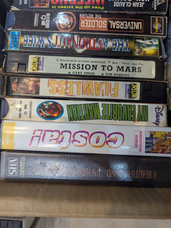 vhs/vcr cassette read the description 2
