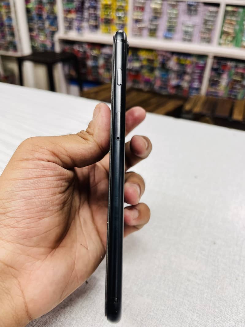 Iphone 7 plus Non PTA 1