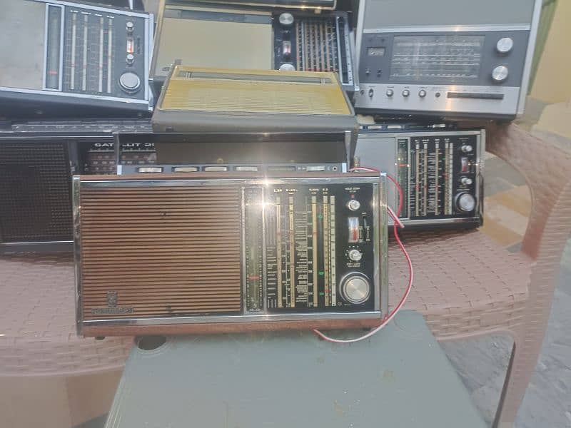 GRUNDIG6001 2100  5000 PHILLIPS L4 25T JVC8200E MELODYBOY1000 3