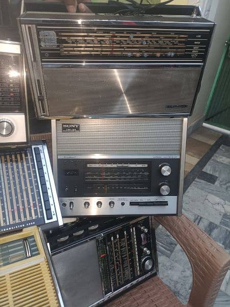 GRUNDIG6001 2100  5000 PHILLIPS L4 25T JVC8200E MELODYBOY1000 6