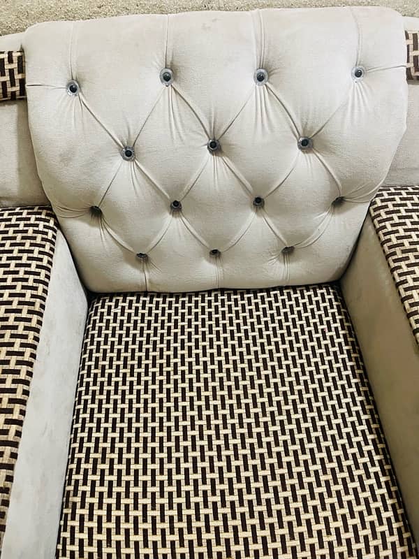 6 seater sofa neat and clean condition 0