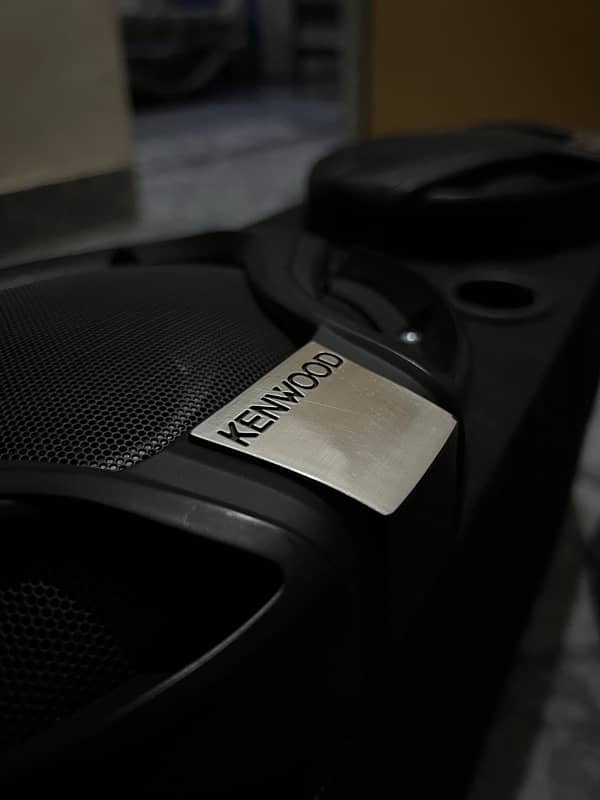 Brand new kenwood speaker with buffer 6