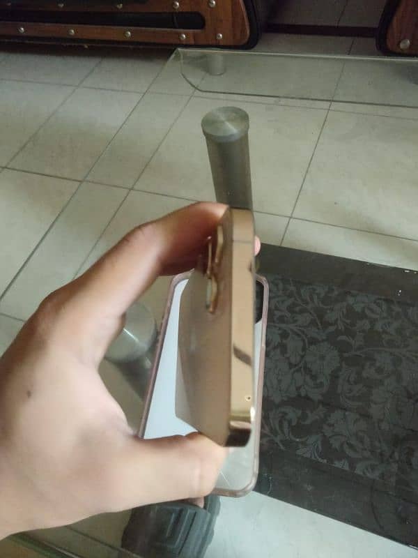 Iphone 12 pro max  Factory unlocked  256gb gold 1