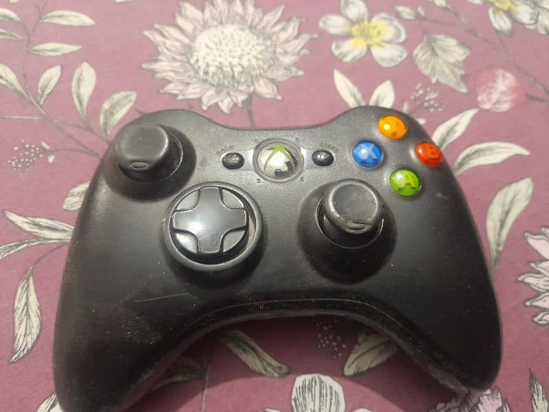Xbox 360 Ultra Slim Kinnect with 3 games 1