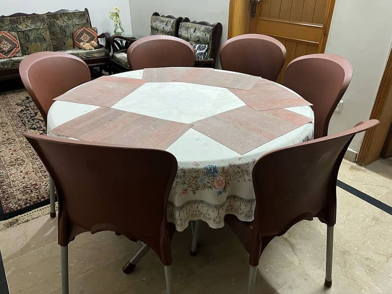 Dining Table with 6 Chairs 0