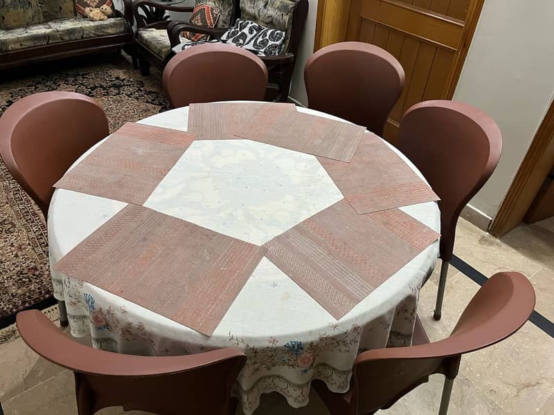 Dining Table with 6 Chairs 1