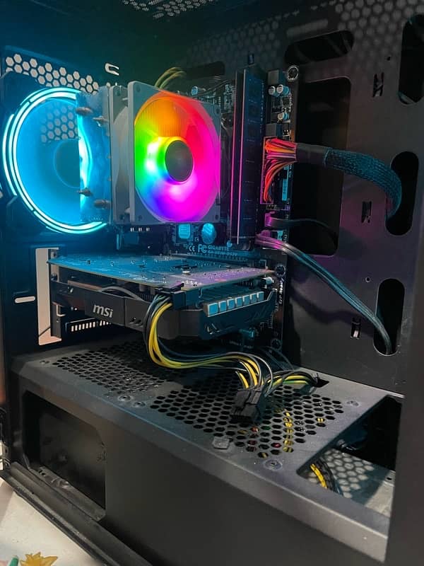 Gaming Pc And Setup With Monitor Keyboard Accesories 1