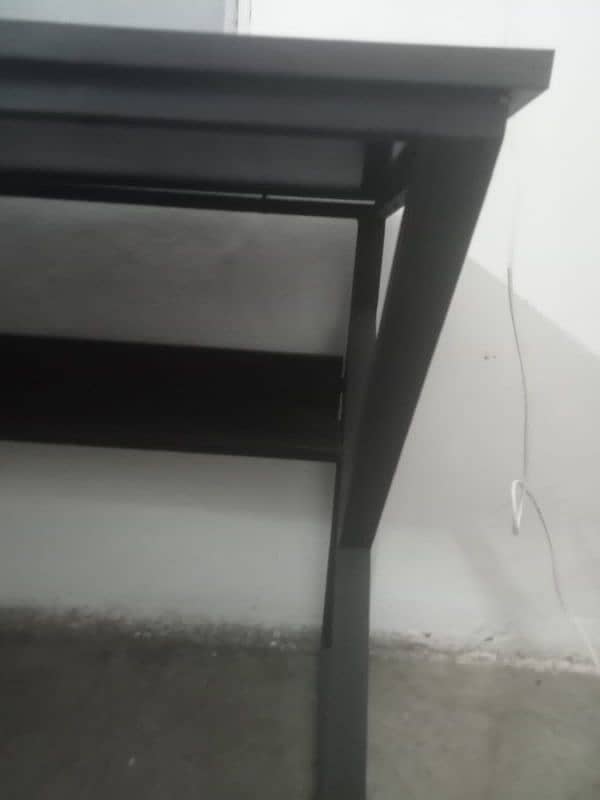 computer table 3