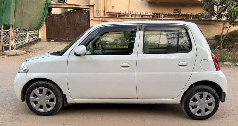Daihatsu Esse 2007 4