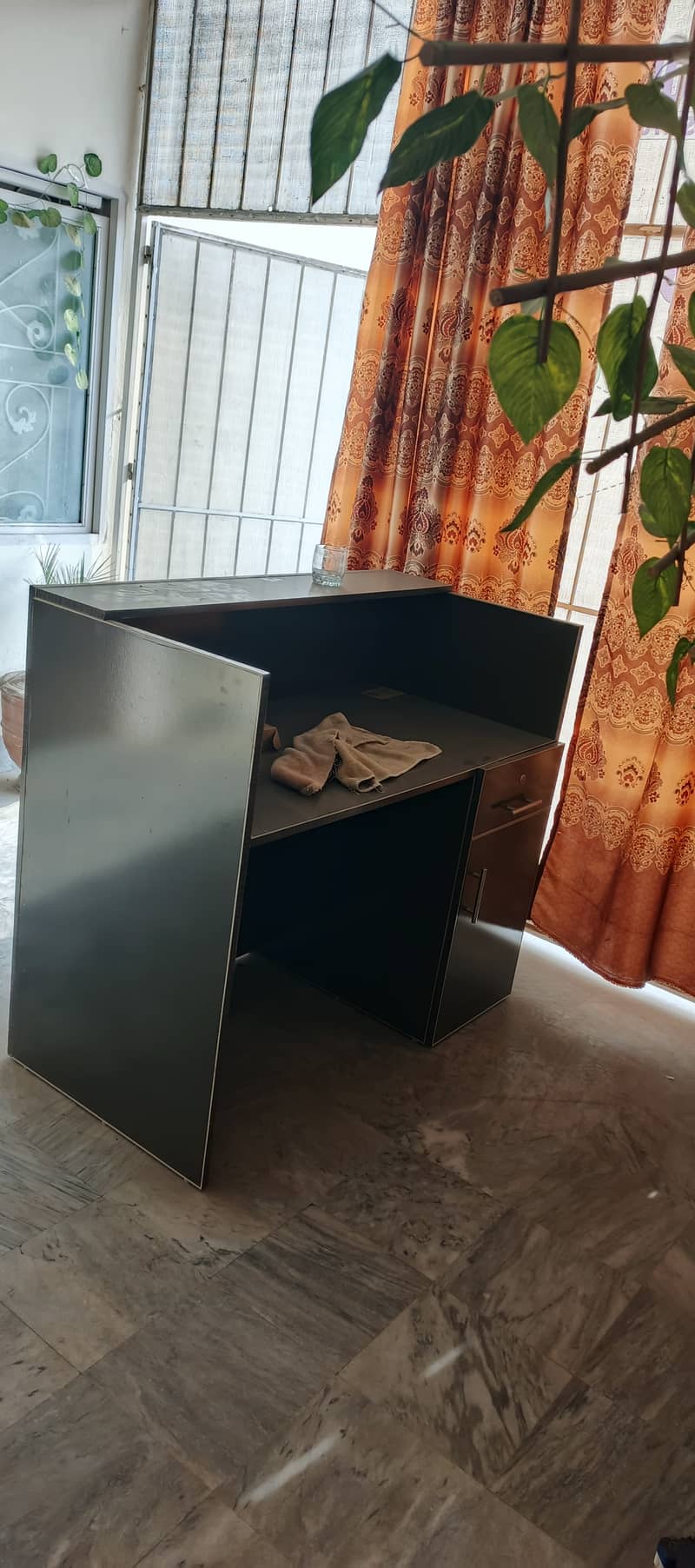 Reception table new condition 0