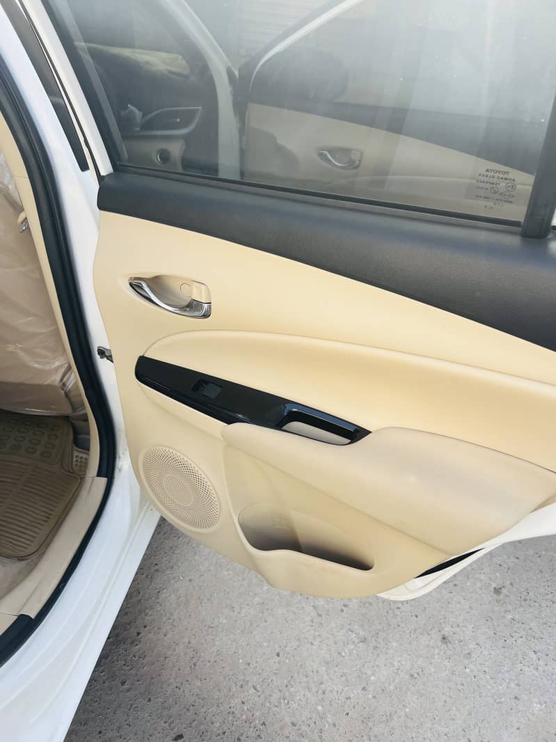 Toyota Yaris 2020 full option 8
