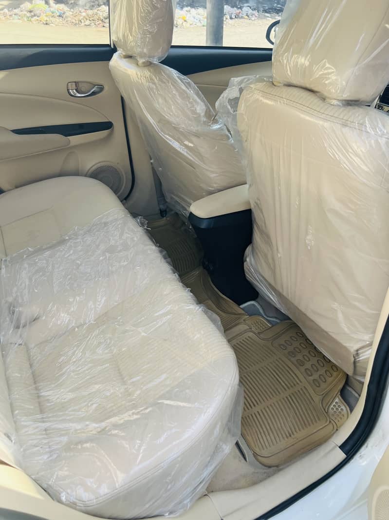 Toyota Yaris 2020 full option 9