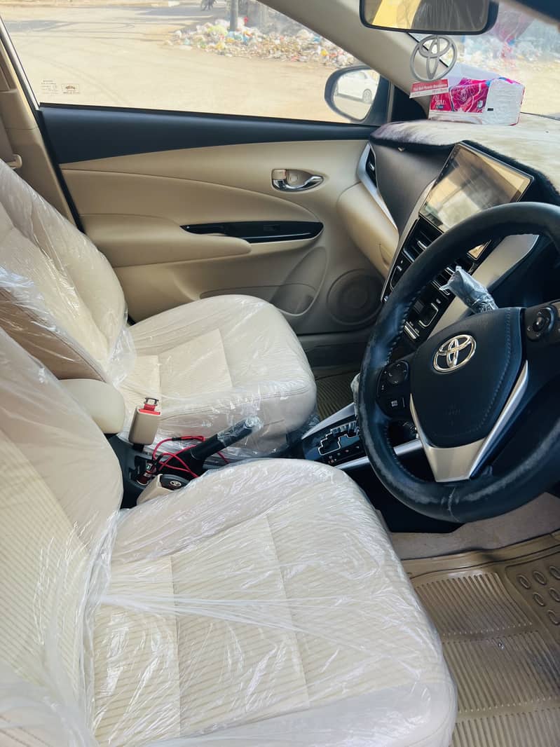 Toyota Yaris 2020 full option 10