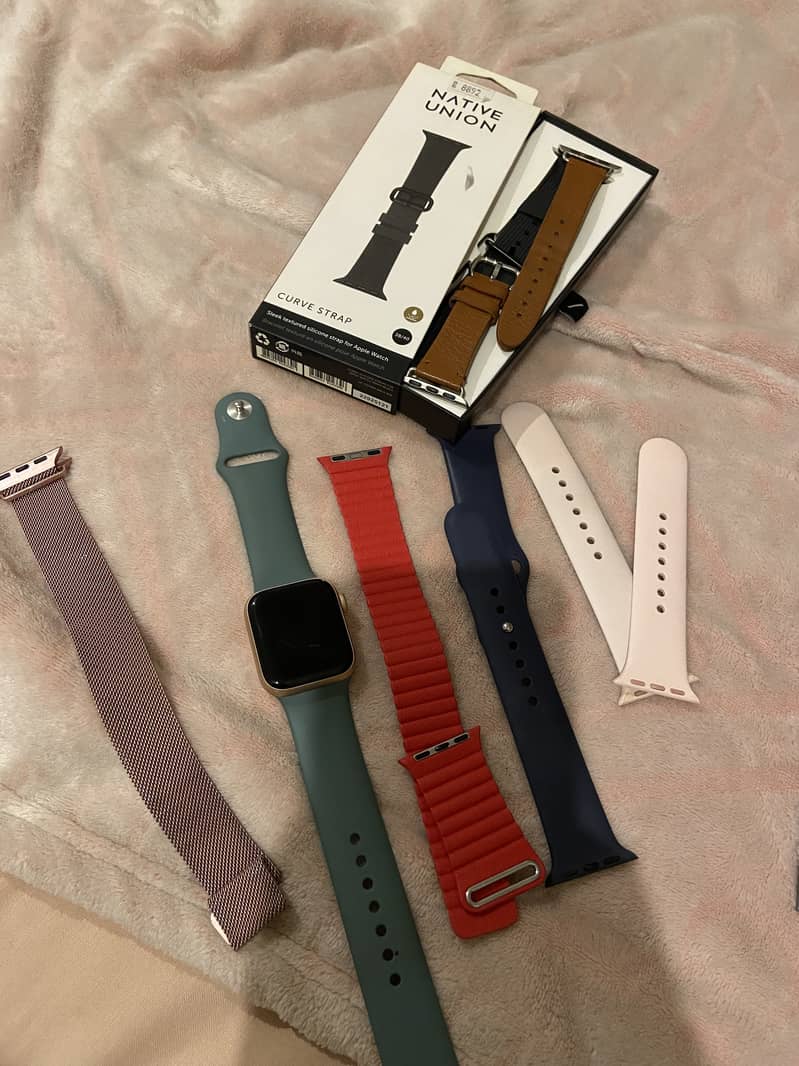 Apple series 5 smart watch 0