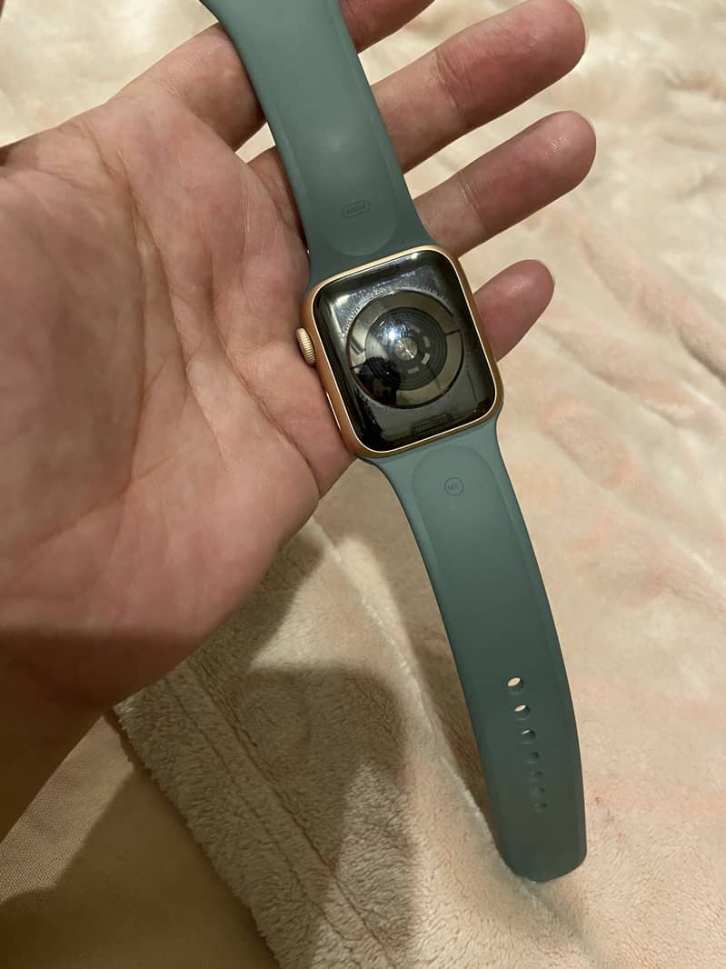 Apple series 5 smart watch 5