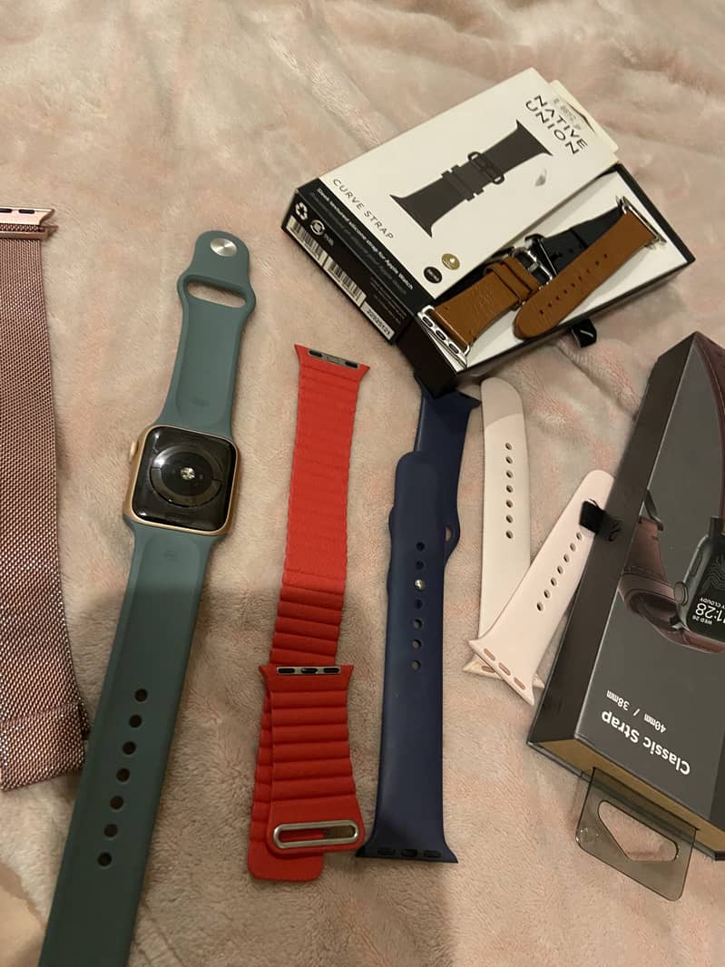 Apple series 5 smart watch 6