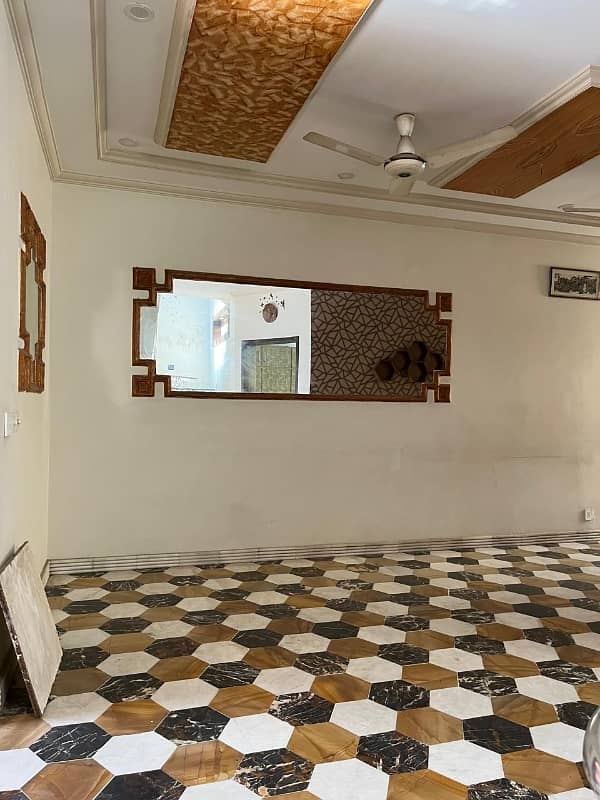 5 MARLA BRAND NEW UPPER PORTION AVAILABLE FOR RENT 0