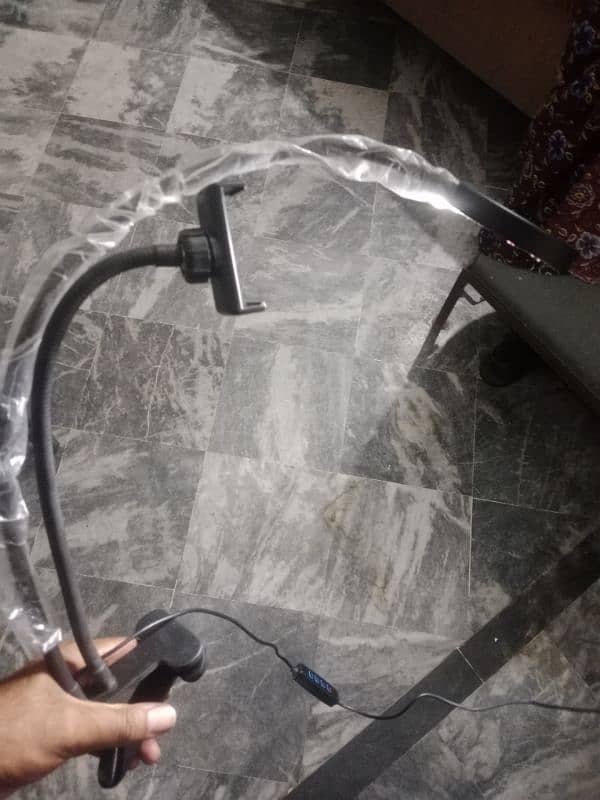 Ring Light mobile stand 3