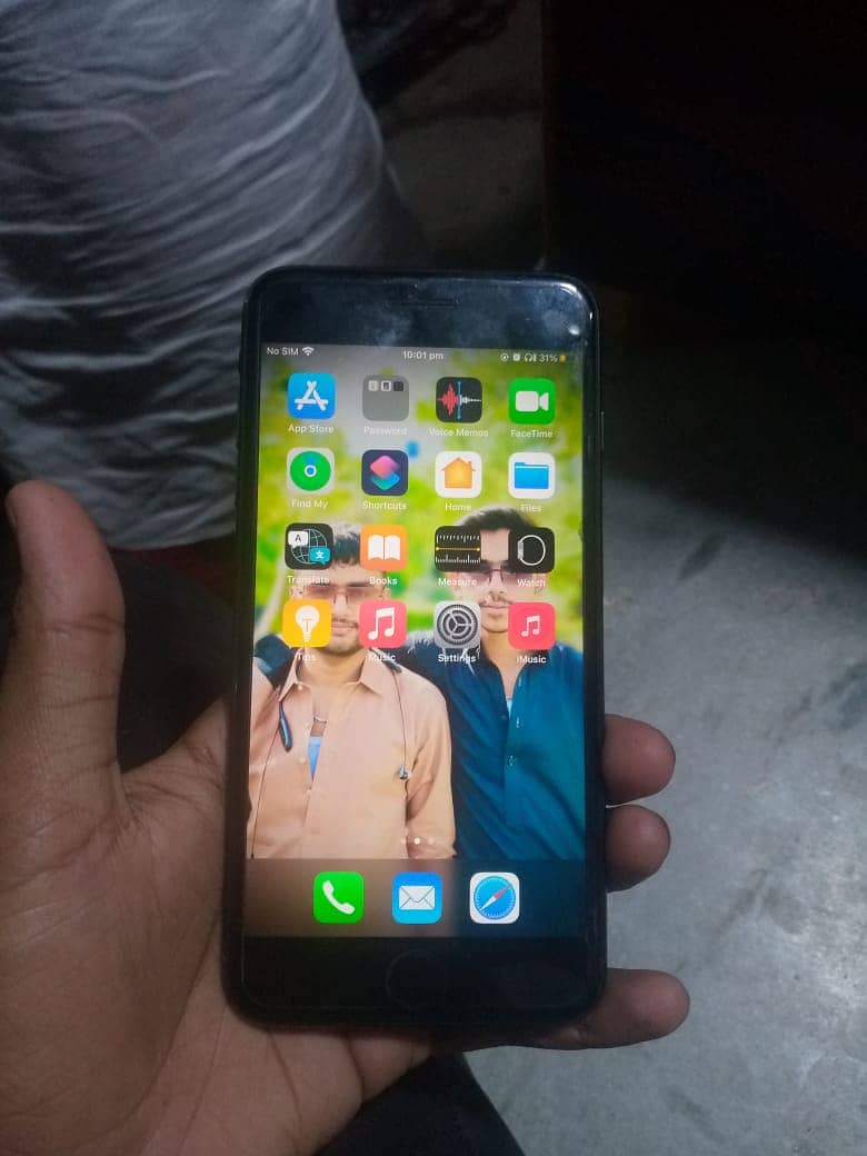 Apple iPhone 7 Plus 2