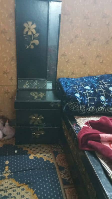 King Size bet set side tables +Mirror table+showcase 1