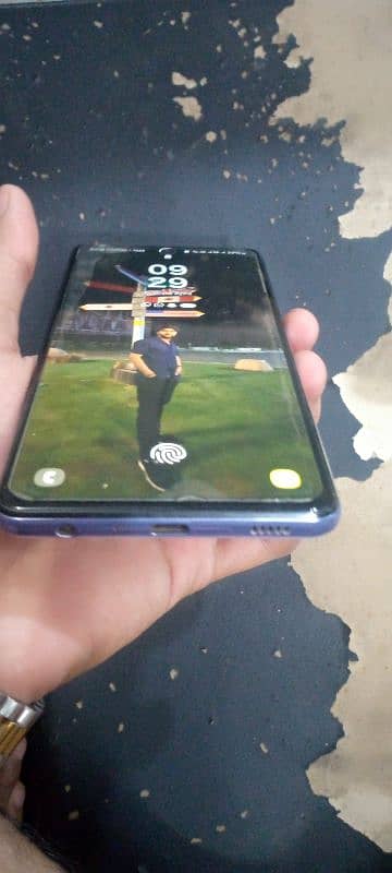 samsung A72 . . . . condition 10/9.8/128  eargent need seel 3