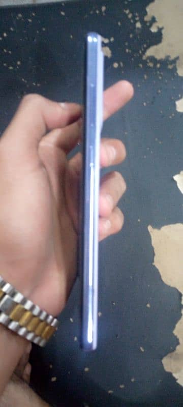 samsung A72 . . . . condition 10/9.8/128  eargent need seel 7