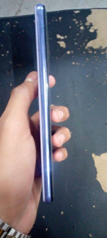 samsung A72 . . . . condition 10/9.8/128  eargent need seel 9