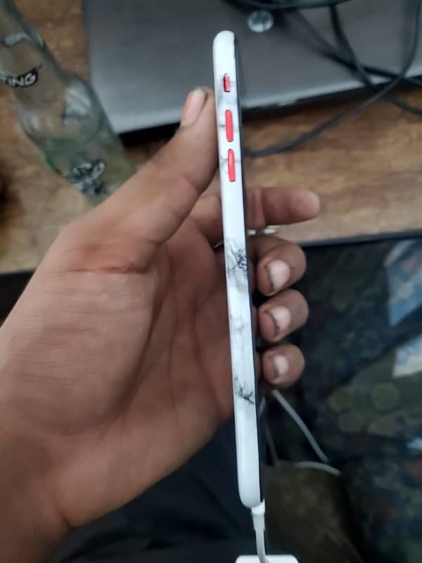 iPHONE 8 PLUS 0