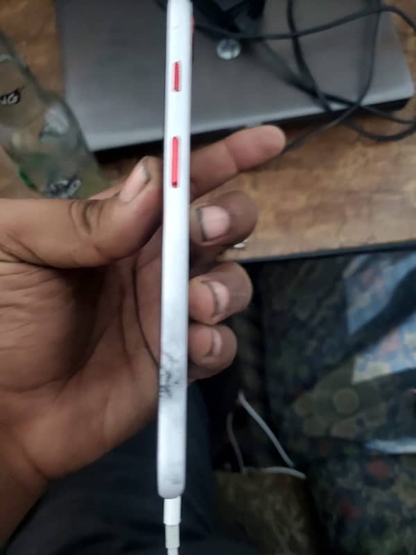 iPHONE 8 PLUS 2