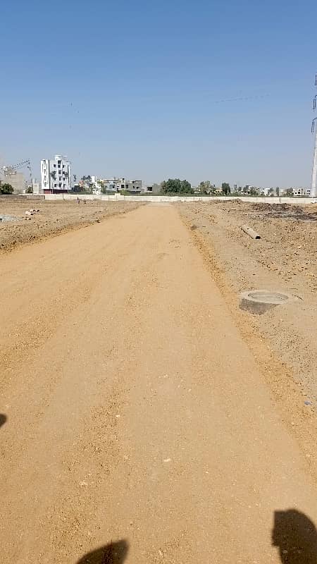 240 Sq Yard Leased Plot (ON BANK LOAN ALSO) For Sale in BLOCK 4 PIR AHMED ZAMAN TOWN 9