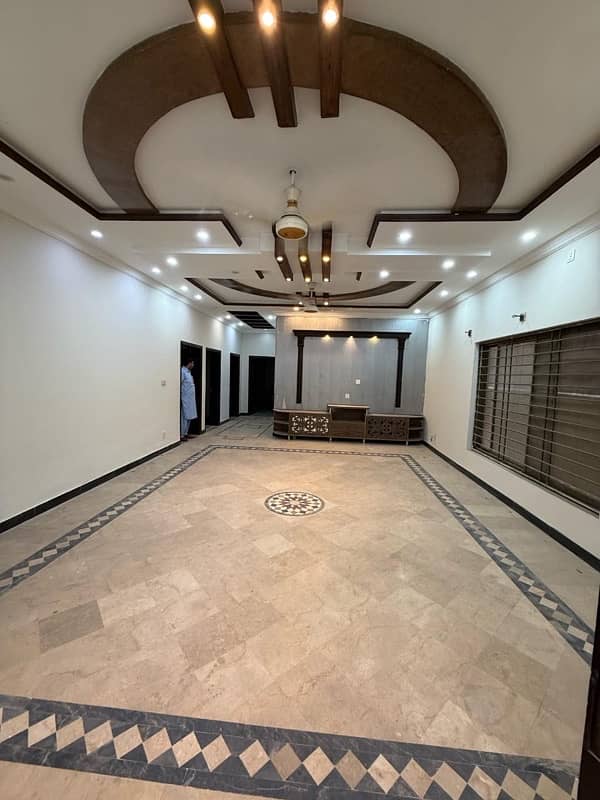 luxury 10 Marla house for Sale 9