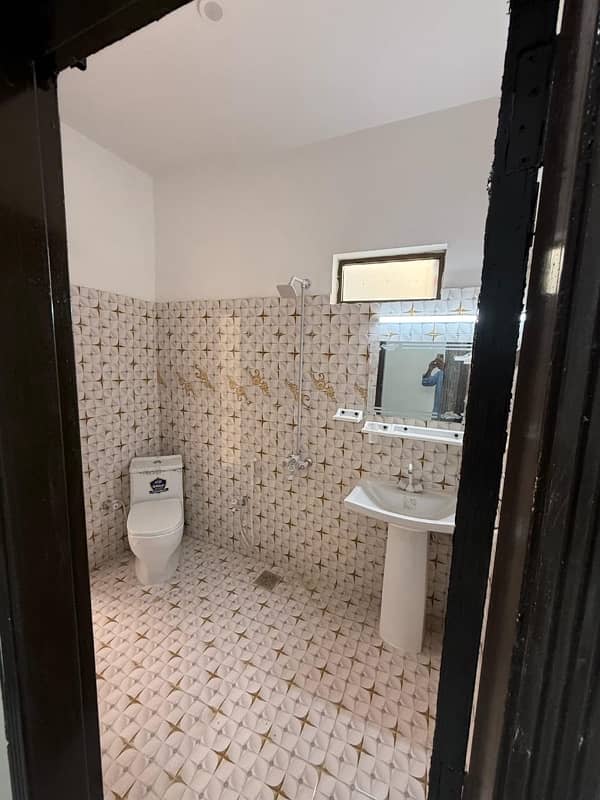 luxury 10 Marla house for Sale 12