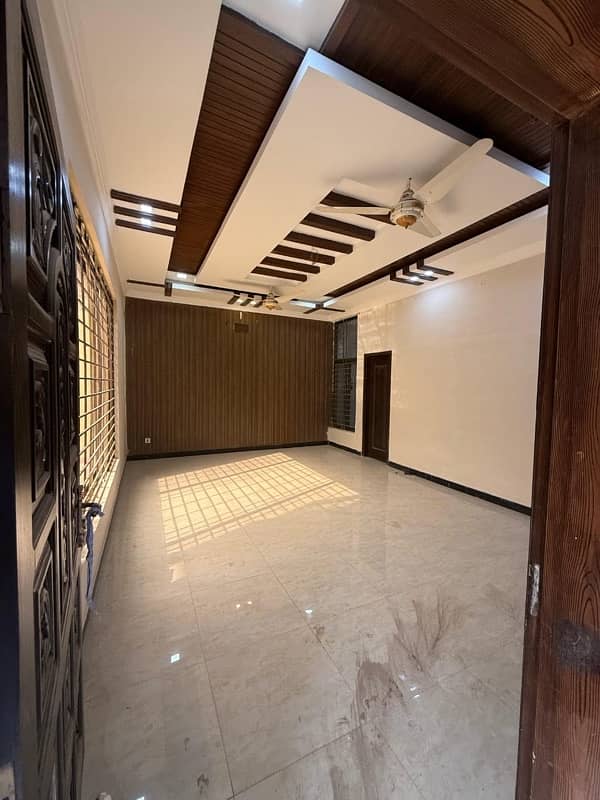 luxury 10 Marla house for Sale 13