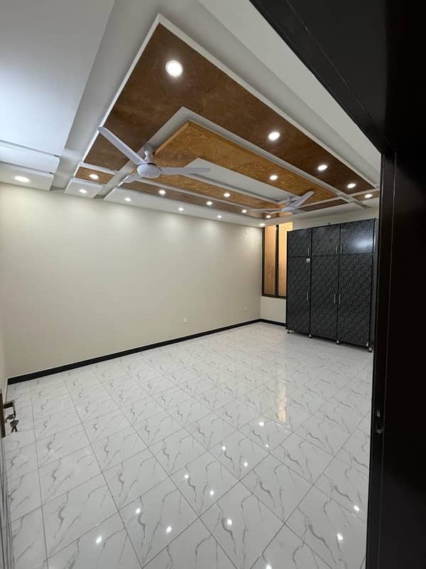 luxury 10 Marla house for Sale 17