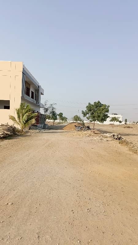 400 Square Yard West Open Transfer Plot For Sale In Block 2 PIR AHMED ZAMAN TOWN 0