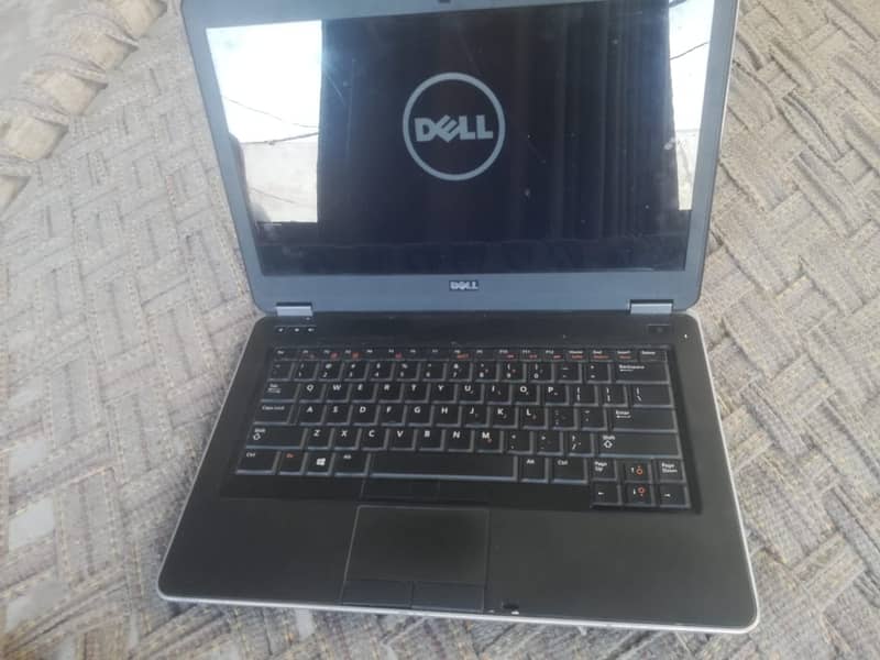 Dell l i5 4th Generation l 256Gb SSD l RAM8 GB l with orginal charger 1