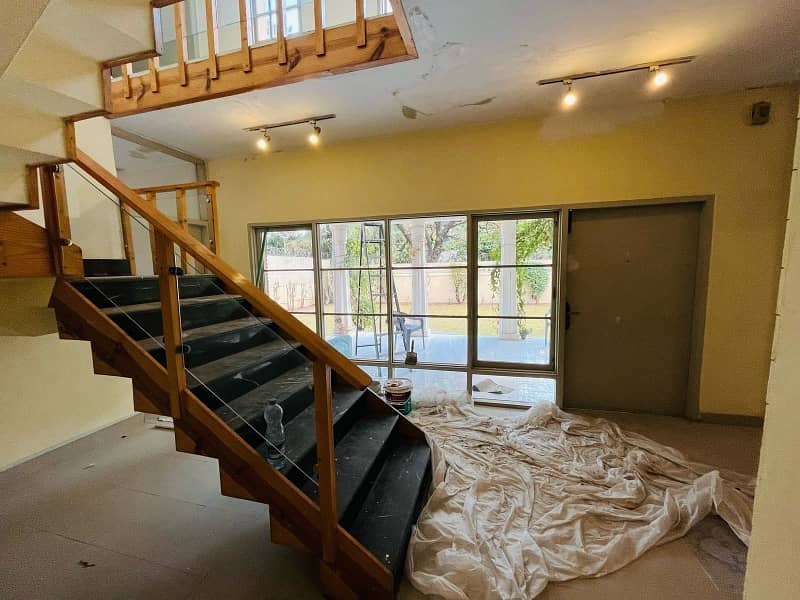 F-7 2 Kanal 4Bedrooms House For Rent 2 Kitchen 2